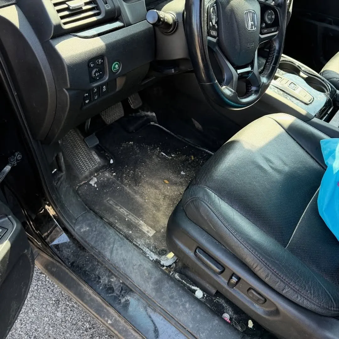 Honda Pilot driver footwell after detailing
