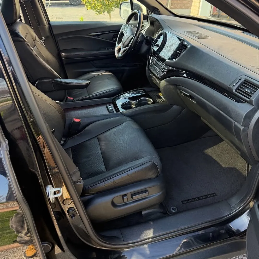 Honda Pilot driver side Black Edition cleaned
