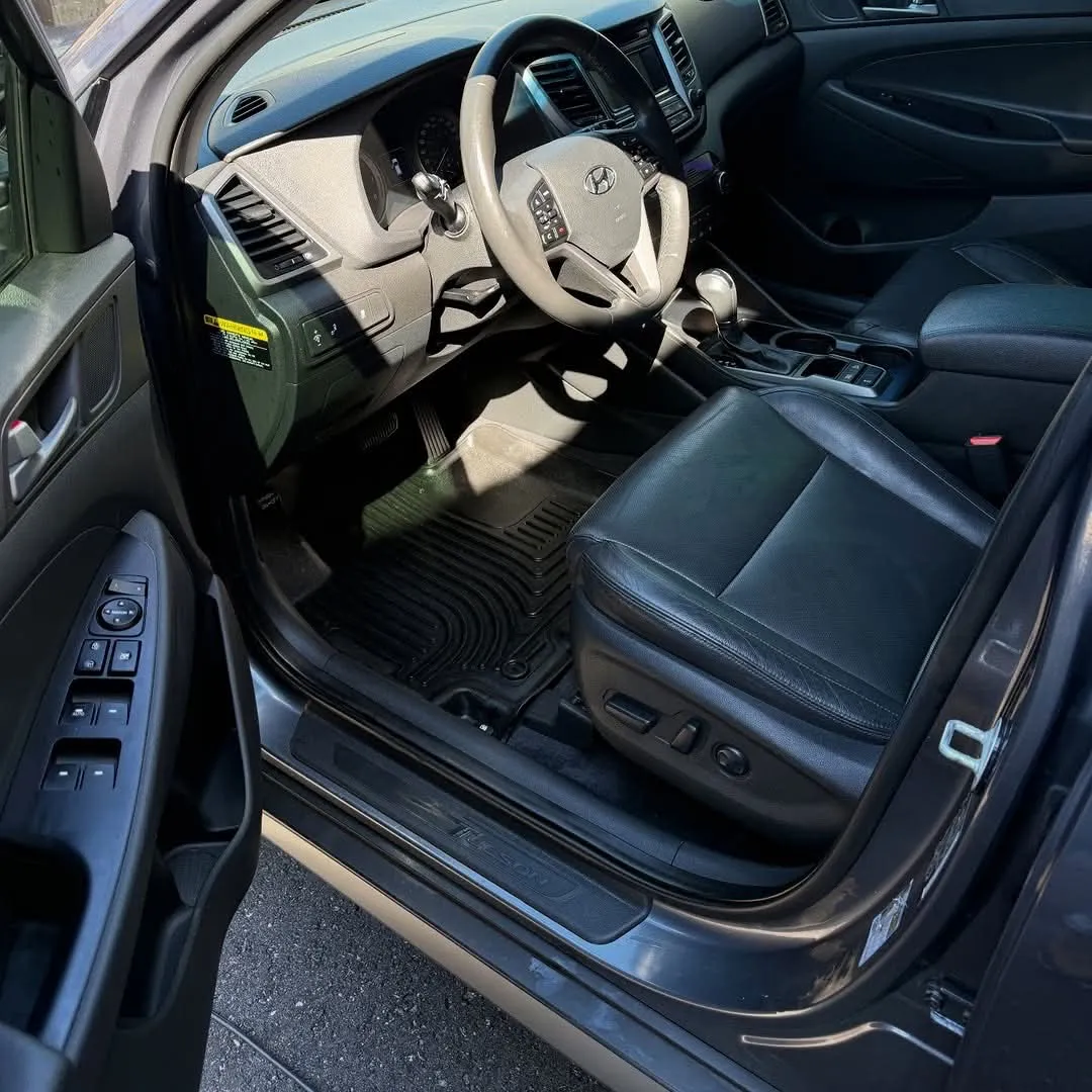 Hyundai Tucson driver side after detailing